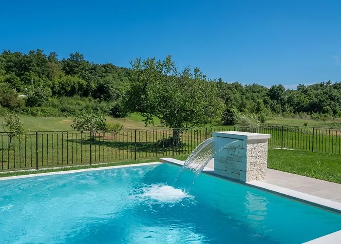 Kiara Villa