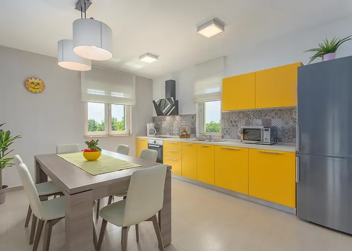 Kiara Barat (Rovinj)