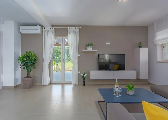 Kiara Villa *