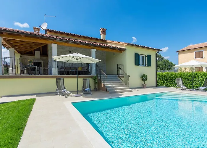 Kiara Barat (Rovinj)